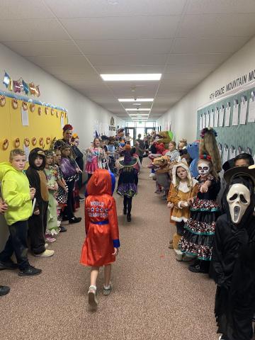 Halloween is the favorite holiday here at Larsen Elementary.  Our parade was filled with witches, super heros,  princesses and so much more.  Our Halloween family night was a huge success too.  Thank you to all that supported and helped us make this a "spook"tacular day!