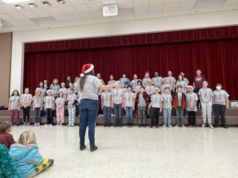 Thank you to Diamond Fork choir, band and orchestra for coming to perform for our students. It was a spectacular performance of fun Christmas music!