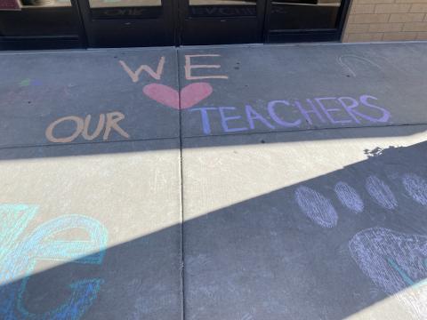 It was a wonderful surprise for our teachers and staff to walk into work and see all these beautiful chalk drawings.  Thank you to our Larsen families and to our PTA for showing teachers how appreciated they are!
