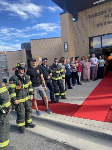 We had a fantastic first day of school at Larsen Elementary!~  Thank you to all our Spanish Fork City police, fire and ambulance for coming and helping us welcome all the students back.  It's going to be a great year!