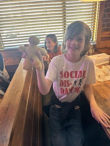 Larsen 5th graders went on a field trip to Texas Roadhouse here in Spanish Fork.   They learned a line dance, made their own bread and had a server race.  Thank you Texas Roadhouse!