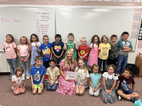 We were so happy to see all these students smiling faces back at school yesterday.  Larsen Leopards are the BEST!