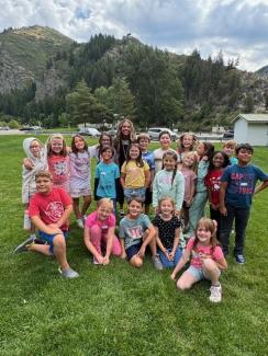 Our third graders had an amazing time on the field trip to the Provo river trail and Bean Life Science Museum. Students were able to walk along the Provo river and observe different patterns in nature. At the Bean Museum, we were able to learn about lots of different animals, their characteristics, survival skills and habitats! It was a great day!